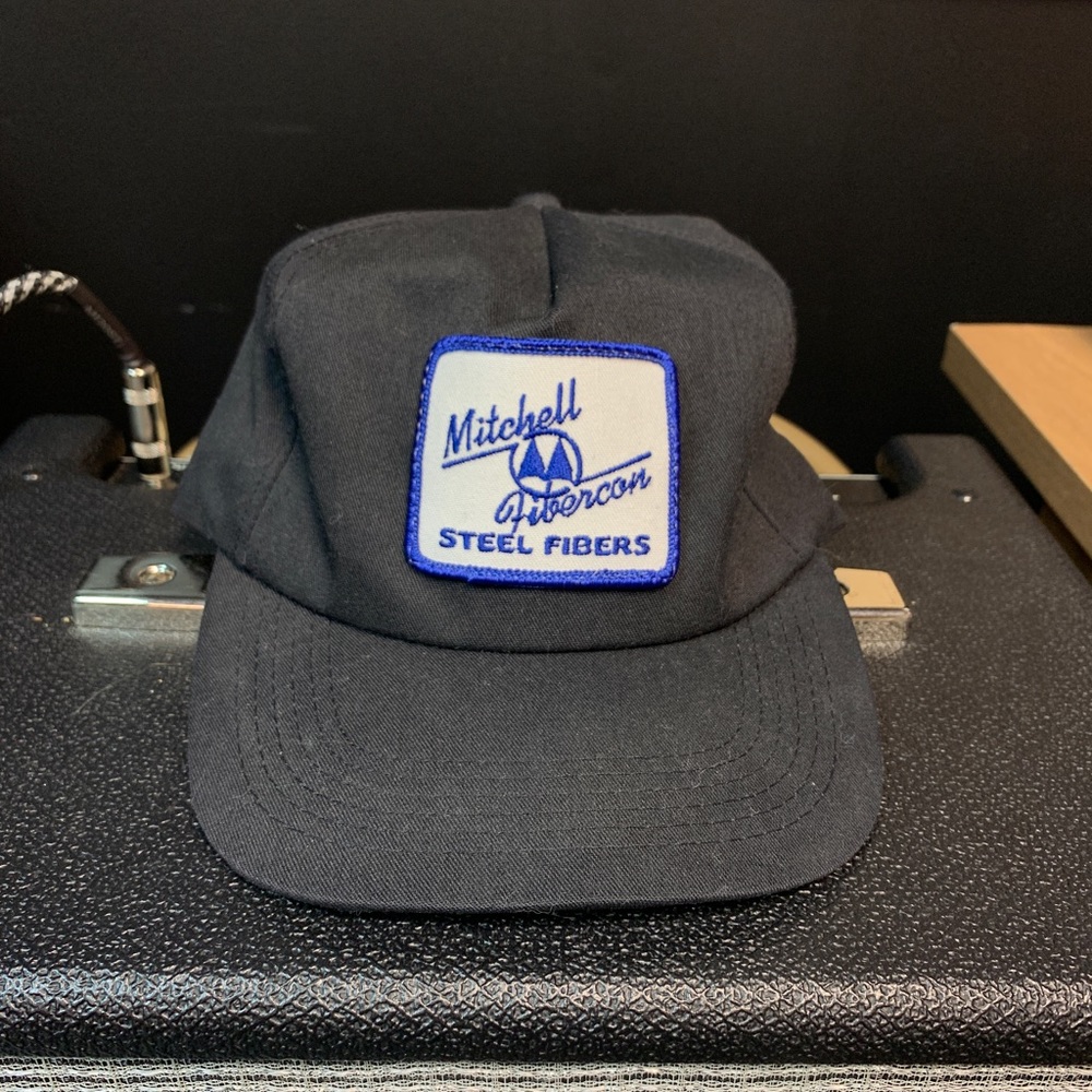 Vintage Snapback Hat - Black - Very good condition